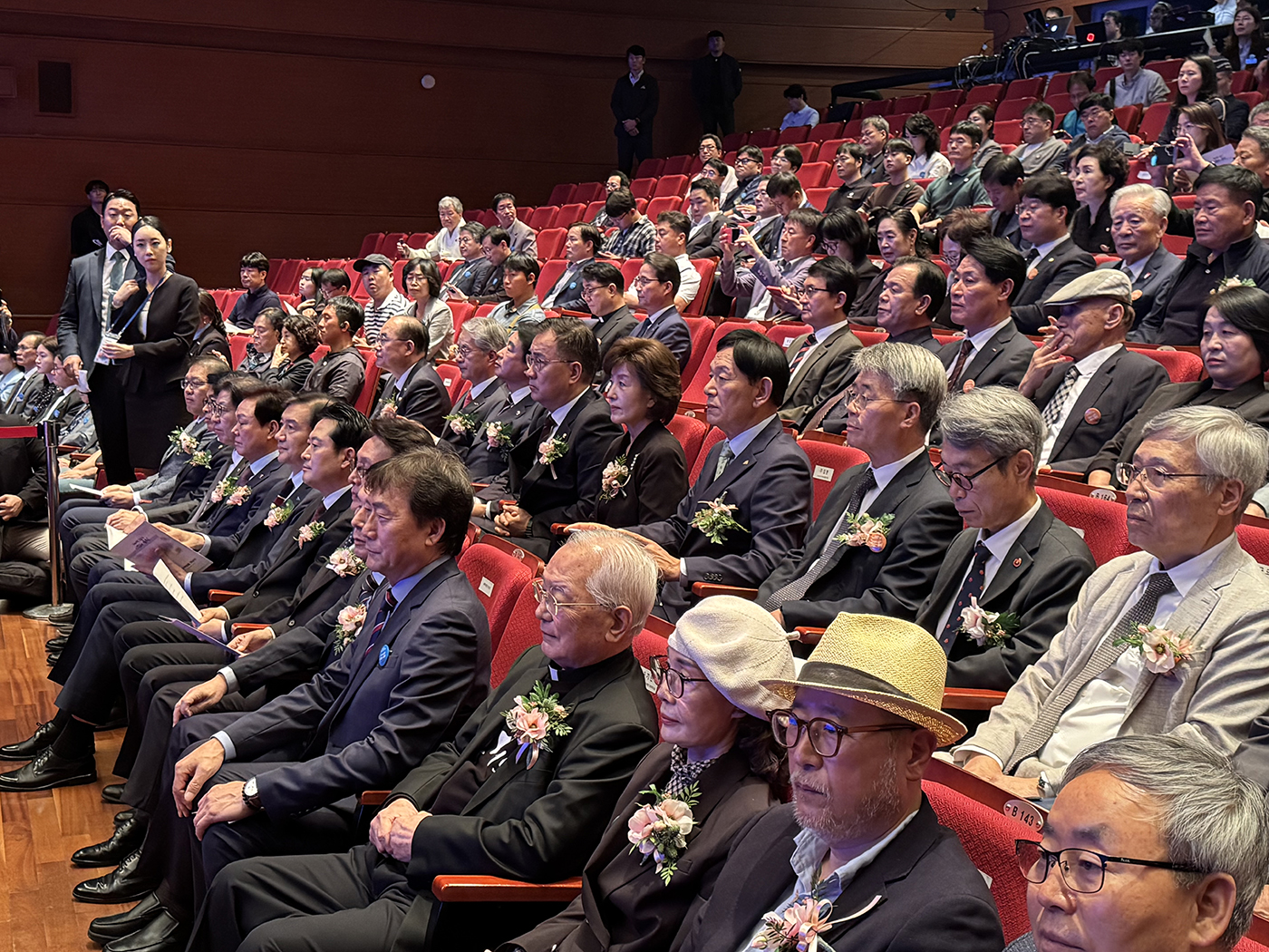 진실화해위원회 박선영 위원장 부·마 민주화운동 기념식 참석 및 경남지역 한국전쟁 민간인 희생자 추모비 참배(2025.10.16)